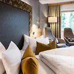 Alpenland - & Breakfast 4* جيرلوس