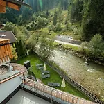 Alpenland - & Breakfast Hotel 4*