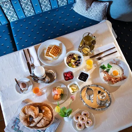 Alpenland - & Breakfast 4*