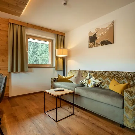 Hotel Alpenland - & Breakfast