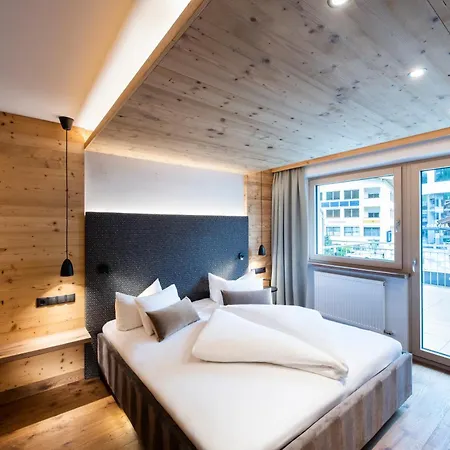 Отель Alpenland - & Breakfast Герлос