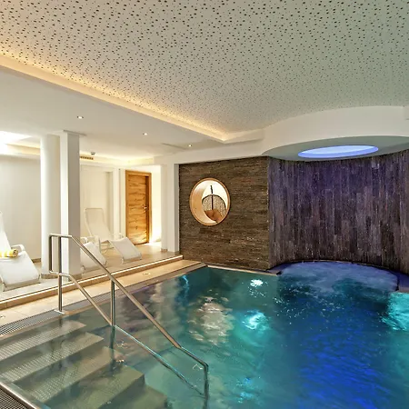 Отель Alpenland - & Breakfast Герлос