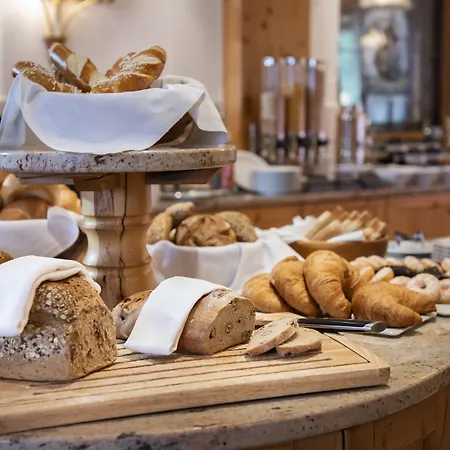 Alpenland - & Breakfast Hotell