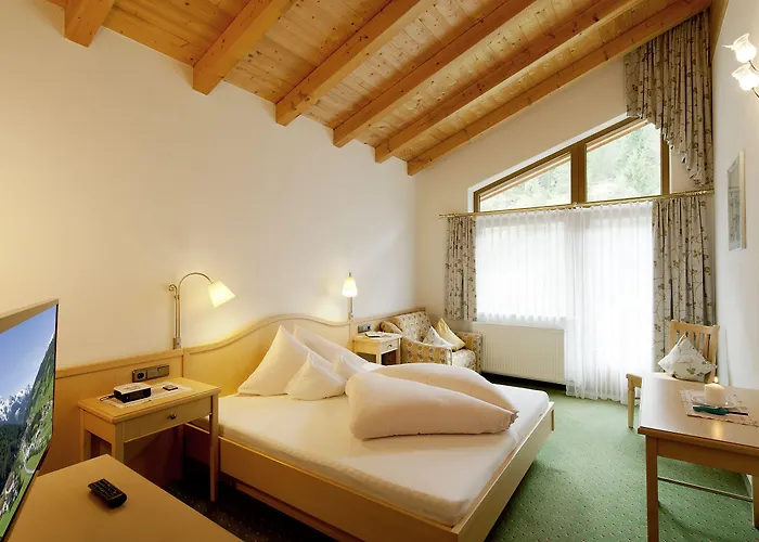 Alpenland - & Breakfast Hotel 4*