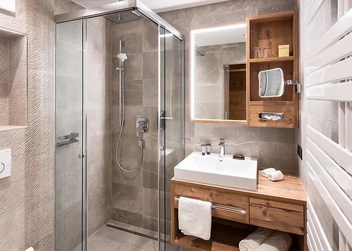 Alpenland - & Breakfast 4*