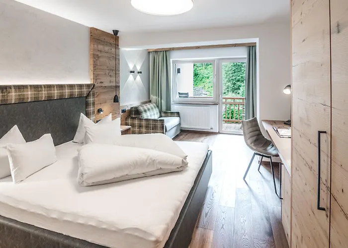 Alpenland - & Breakfast Hotel 4*