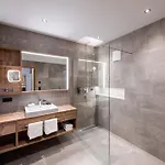 Otel Alpenland - & Breakfast 4*
