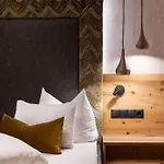 Alpenland - & Breakfast Otel Gerlos