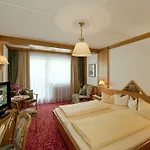Alpenland - & Breakfast 4*