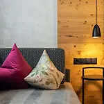Otel Alpenland - & Breakfast