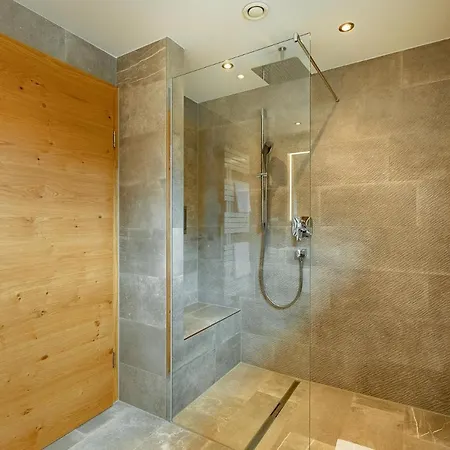 Otel Alpenland - & Breakfast 4*