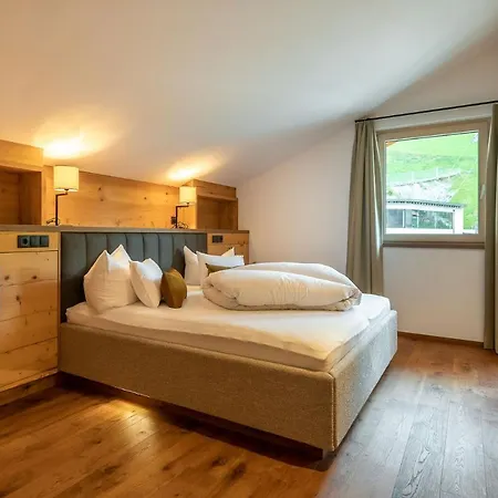 Otel Alpenland - & Breakfast