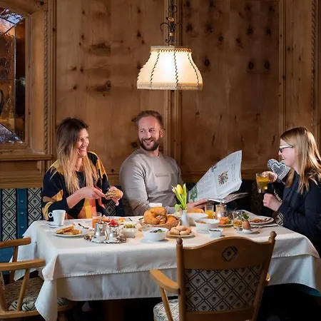Alpenland - & Breakfast Герлос