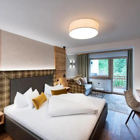 Alpenland - & Breakfast Otel