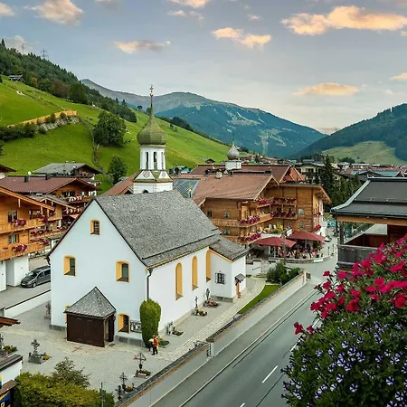 Alpenland - & Breakfast Герлос