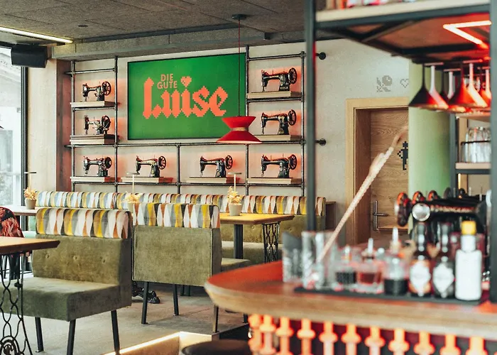 Otel Alpenland - & Breakfast