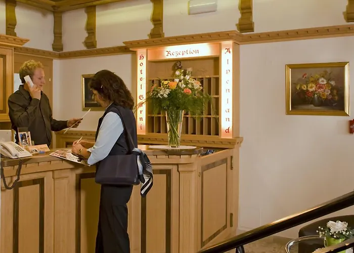 Otel Alpenland - & Breakfast 4*