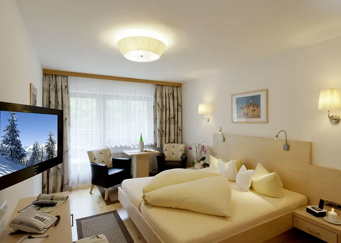 Otel Alpenland - & Breakfast