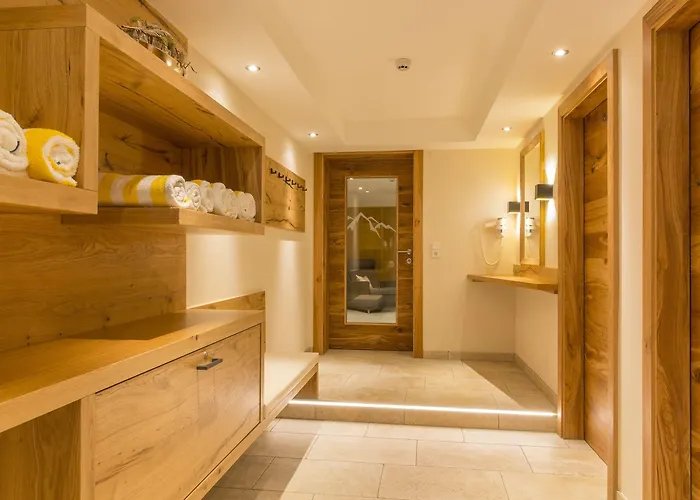 Alpenland - & Breakfast Otel 4*