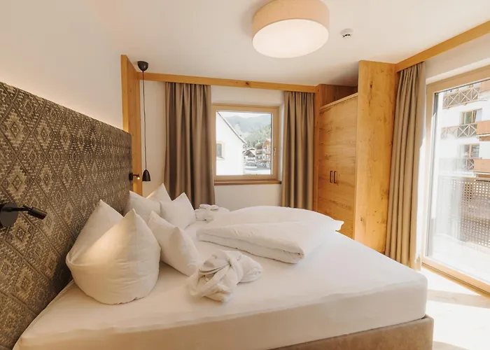 Alpenland - & Breakfast Otel 4*